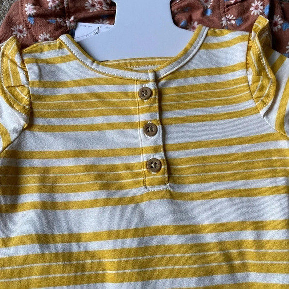 NWT Carter’s 9 month girls, four piece Spring floral sets - Picture 4 of 8